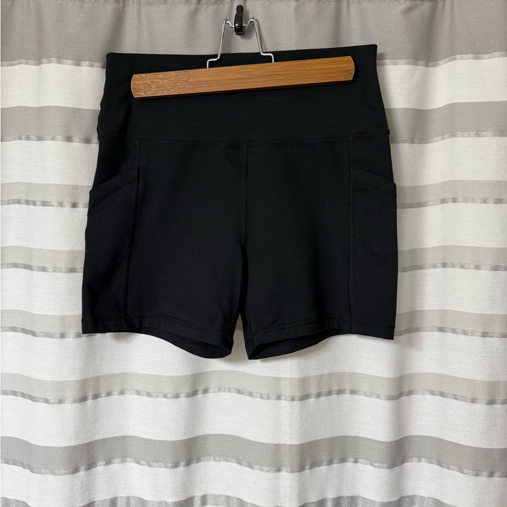 Offline High Waist Black Women's biker shorts with pockets, size large